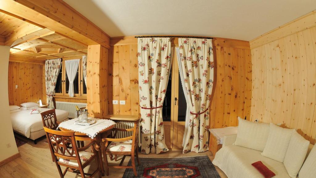 Hotel Baita Fiorita Santa Caterina di Valfurva Quarto foto